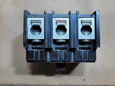 USED SQUARE D Q2L3225H