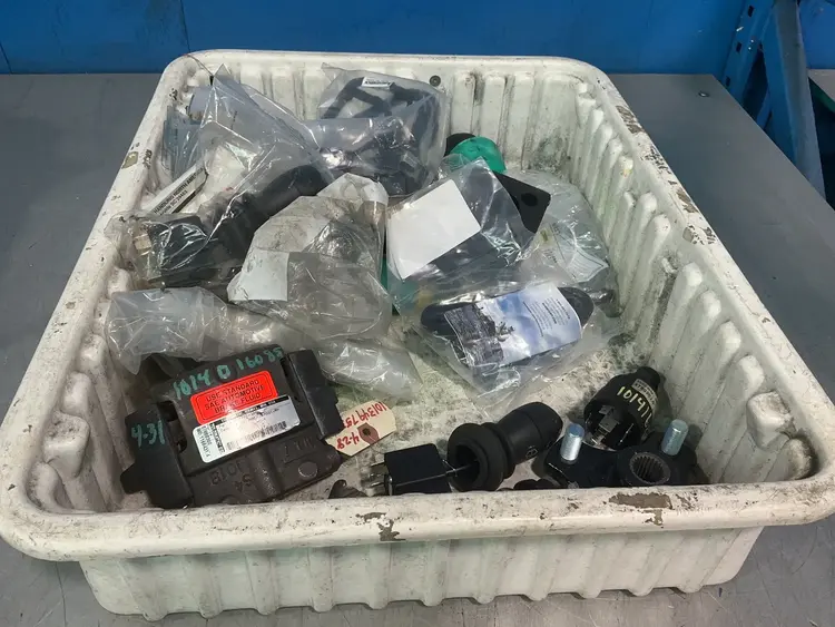 Used JUNGHEINRICH, TOLOMATIC, RAM MOUNT _UNKNOWN_ Misc Electrical & Power Parts Ohio US | HGR 24 #1763134