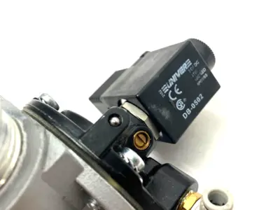 USED EMERSON NUMATICS 3-WAY POPPET VALVE, SOLENOID PILOT, 1" PORTS