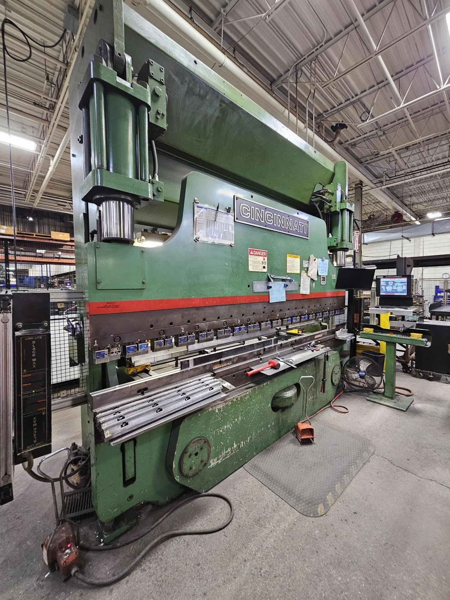 Used 2003 CINCINNATI 175 CBII x 10 | Brakes, Press