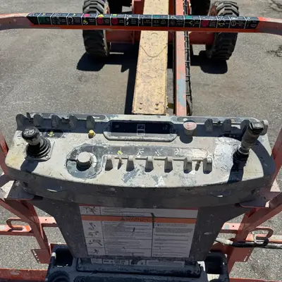 USED 2015 JLG 600S