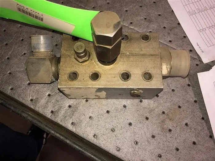New | in-Stock AFTERMARKET HYDRAULIC BLOCK - 7272-1 Parts (Hydraulics and Pneumatics) Pennsylvania US | East West Machinery & Drilling #1416487