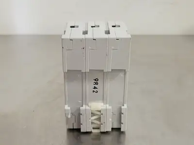USED ALLEN-BRADLEY 1492-CB3-G250