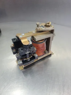 General Eletric IC2820A100-BB 10Amp 600Volts Non-Enclosed Relay. 4E-28