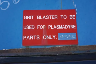 USED BLAST CABINET 41-2V400