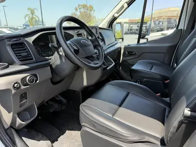 USED 2022 FORD E-350