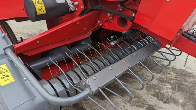 USED 2016 MASSEY FERGUSON 1840
