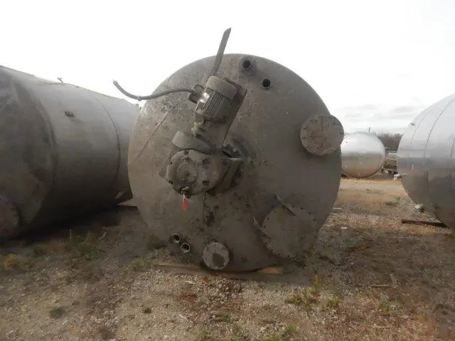 2,800 Gallon Stainless Steel Mix Tank
