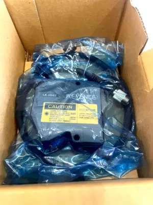 NEW KEYENCE LK-H057 SENSOR HEAD LKH057