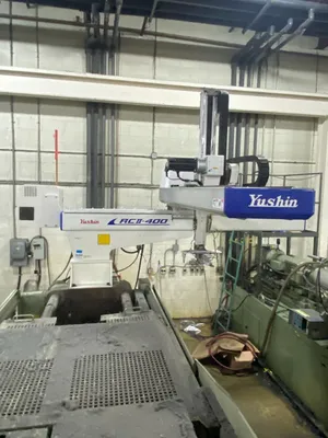 2013 YUSHIN RCSII-400-19-13 ROBOTS | INJECTION DEPOT GROUP (2)