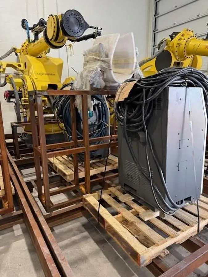Used FANUC FANUC M-2000IA/900L Robots Michigan US | Aucto #1307372
