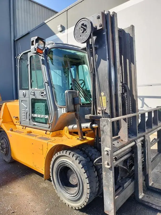 USED 2018 HYUNDAI 70D-9