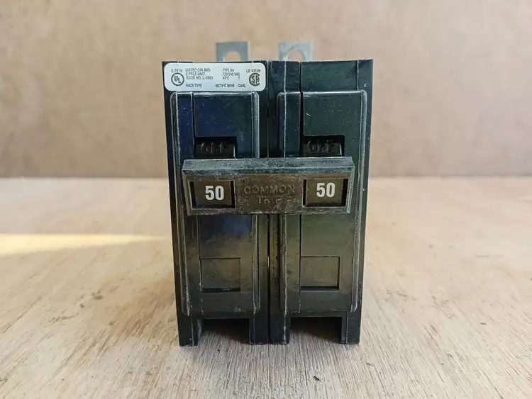 Used CUTLER-HAMMER BA250 Switchgears British Columbia CA | Lenmark #1438399