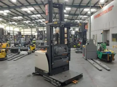 USED 2019 CROWN SP4050-30