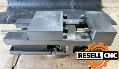 USED Kurt 3600V Vise