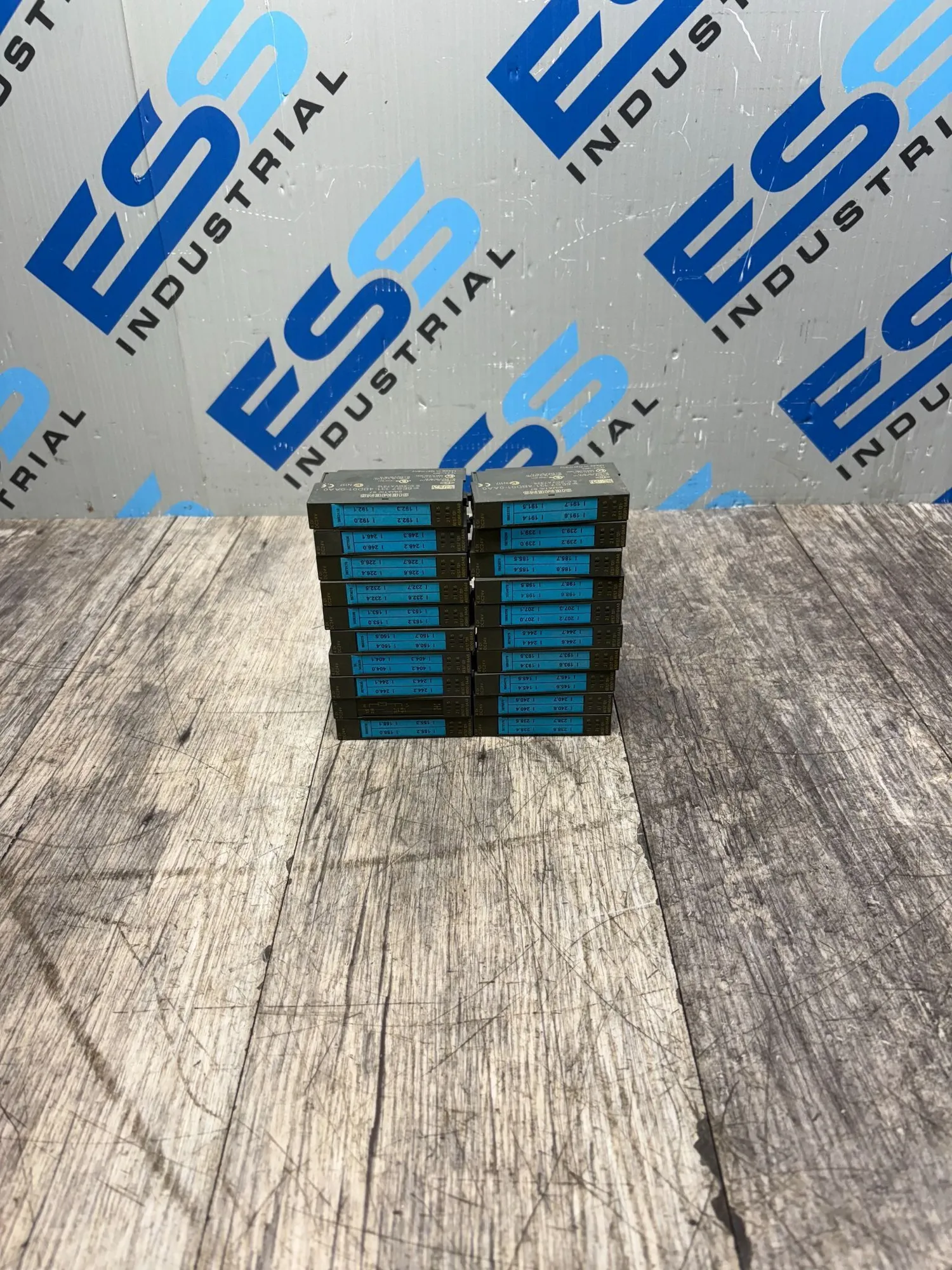 USED SIEMENS 6ES7 131-4BD01-0AA0
