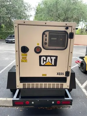 USED 2019 CATERPILLAR XQ35