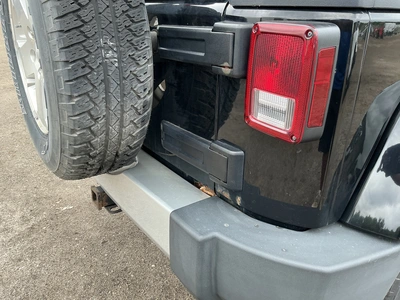 USED 2010 JEEP WRANGLER