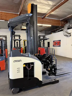 USED 2020 CROWN RM6025-45