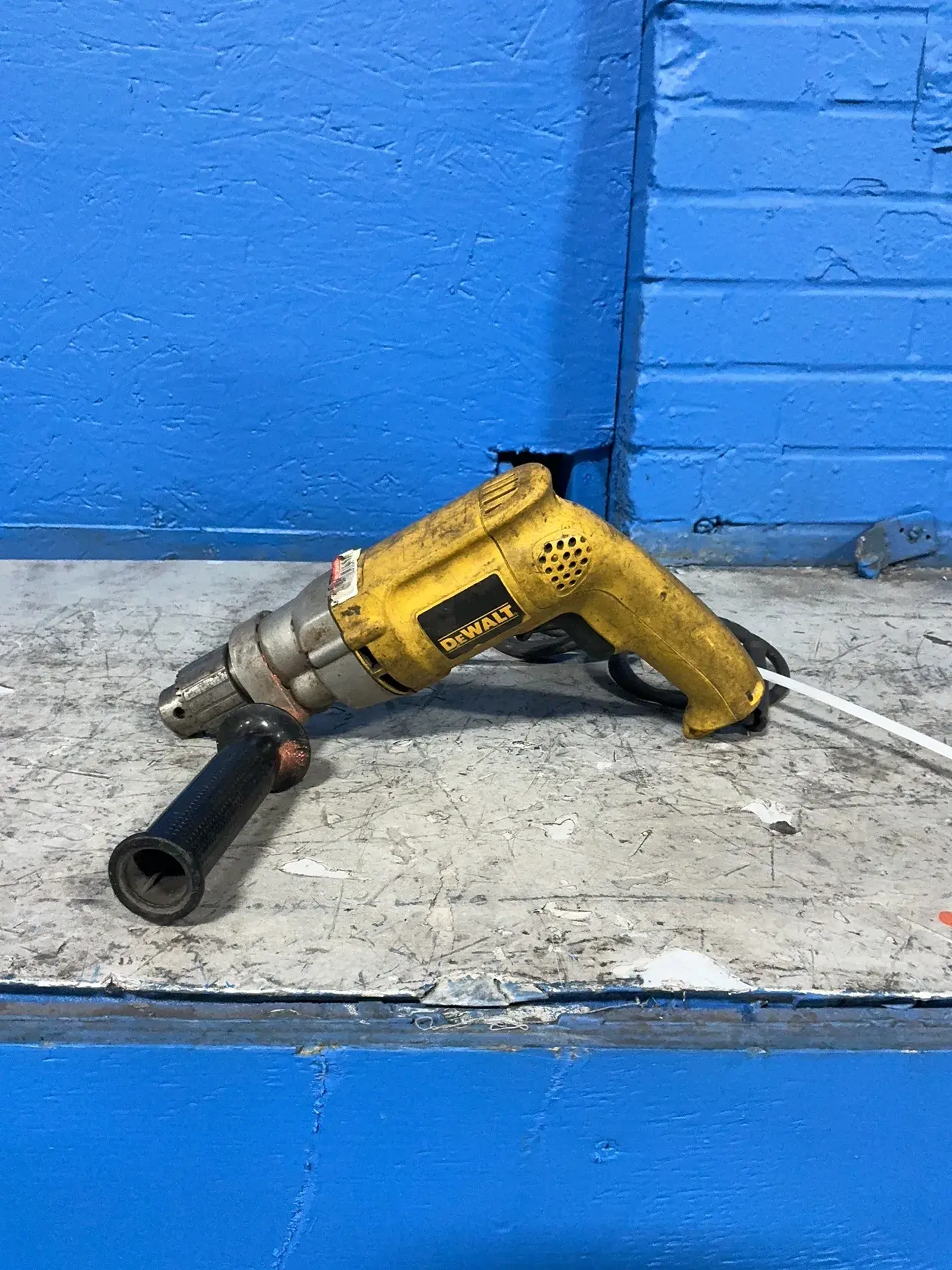 USED DEWALT INDUSTRIES DW235G