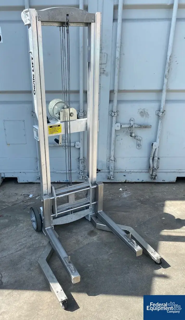 USED Genie Genie Lift, Model GI8