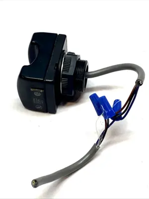 Used Banner Optical Touch Button OTB Series NPN 10-30VDC Relays & Switches Michigan US | Maverick Industrial Sales #1401387