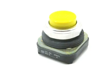 NEW ALLEN BRADLEY 800T-B9 PUSH BUTTON YELLOW SERIES N 800TB9