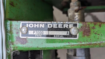 USED JOHN DEERE 7000