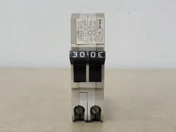 Used FEDERAL PACIFIC NC230 Switchgears British Columbia CA | Lenmark #240568