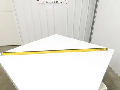 Schmersal SLC440 1450mm Safety Light Curtain Receiver Only 24VDC -Damaged Lens