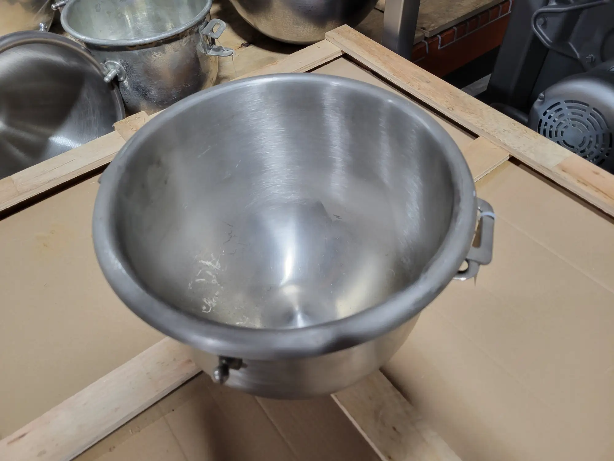 Used Hobart 12 QT Bowl For A120