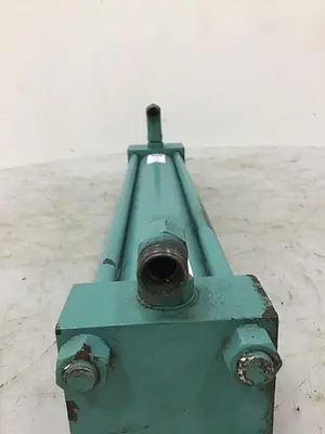 USED CINCINNATI MILACRON VT220-10 / SC