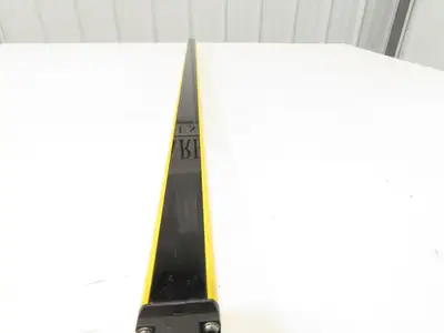 Schmersal SLC440COM-ER-0890-14 Safety Light Curtain Transmitter