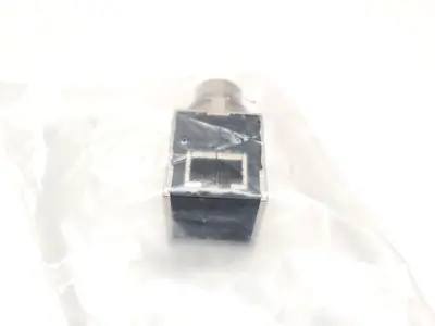 Murr Elektronik 7000-51541-0000000 Adaptor M12 8-Pin Female 0° X-cod. RJ45 90°