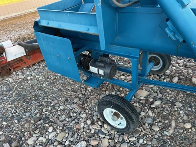Used _UNKNOWN_ _UNKNOWN_ Dry Spreaders Idaho US | Tri-Steel Manufacturing #1557142