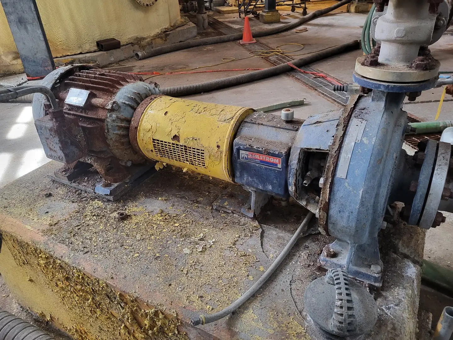 USED AHLSTROM APT32-2B