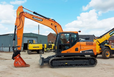 USED 2017 Doosan DX140LC-5