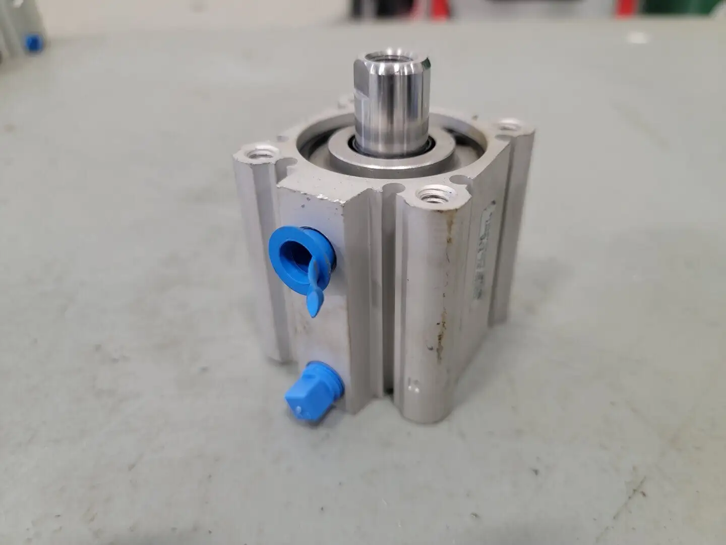 Used SMC NCQ2L40-25DZ Parts (Hydraulics and Pneumatics) British Columbia CA | Lenmark #267894