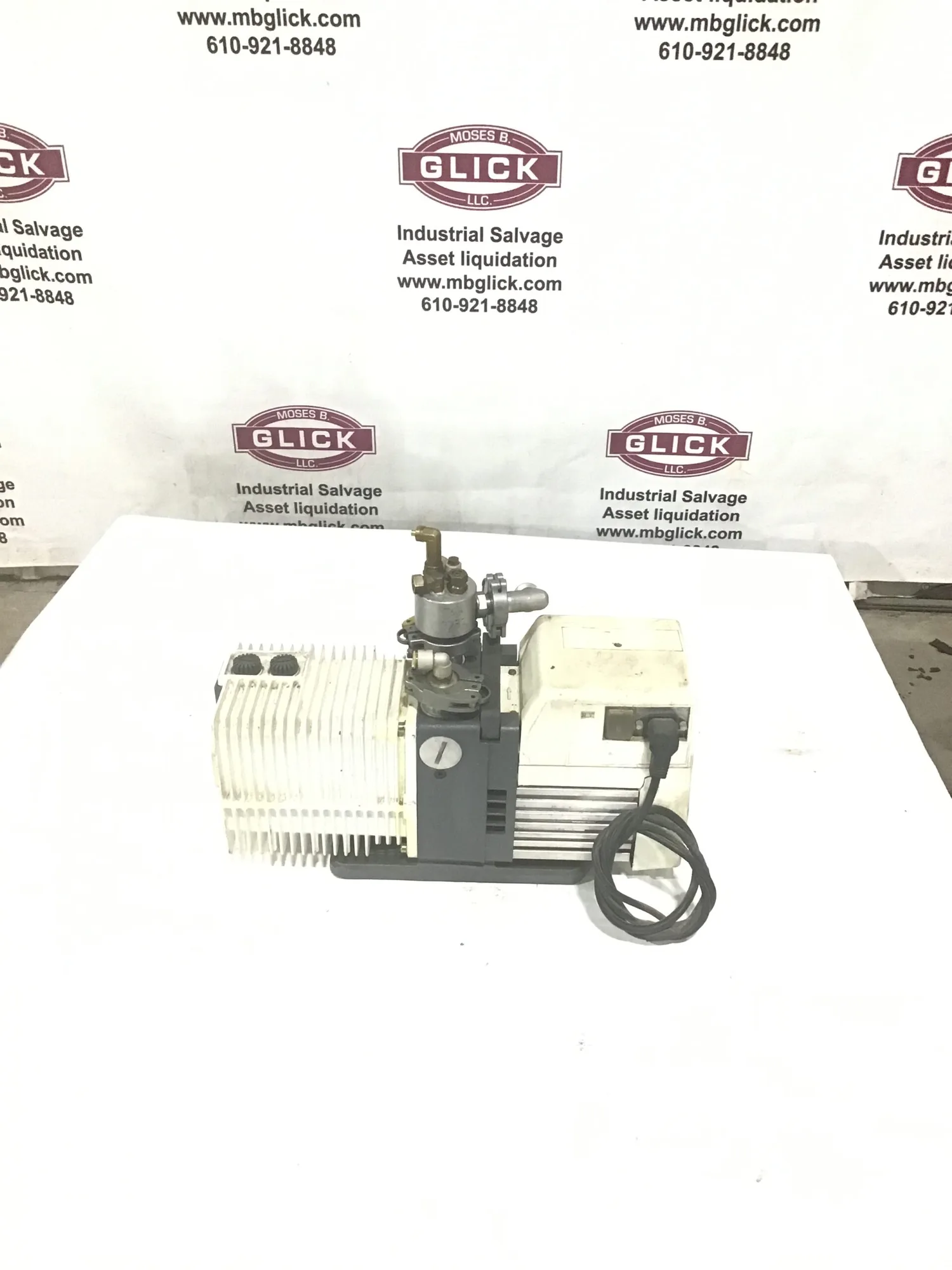 Alcatel 2015 SD/AM645419 Dual-Stage Rotary Vane Vacuum Pump