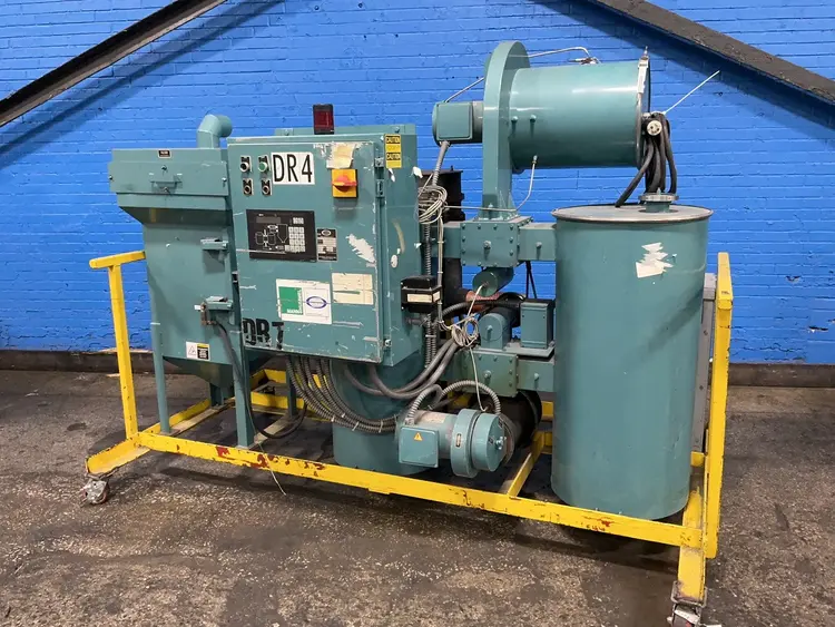 Used UNIVERSAL DYNAMICS CORP. DHD6 Misc Plastics Equipment Ohio US | HGR 24 #1404407