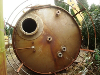 45,000L S/S Vertical Enclosed Tank