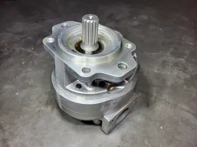 NEW KOMATSU 705-22-44020