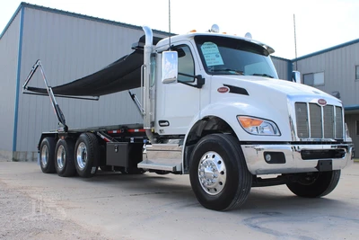 New | in-Stock 2027 PETERBILT 548 Rolloff Trucks Texas US | Roll Off Truck World #1492013