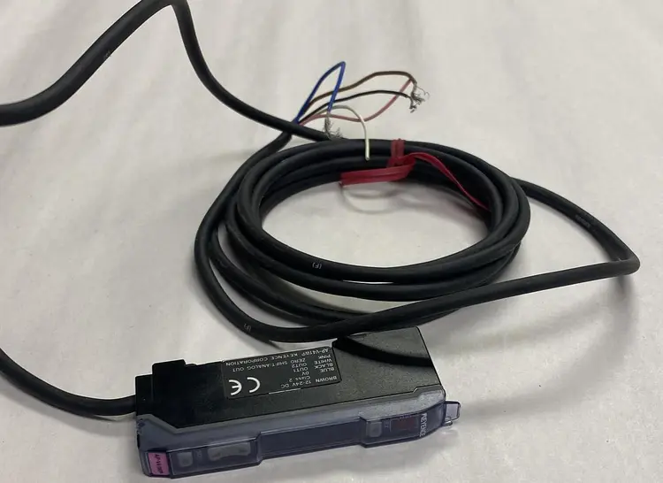 New | in-Stock KEYENCE AP-V41WP Amplifiers Ohio US | Surplus Asset Holdings #1234620