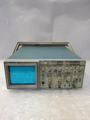 USED TEKTRONIX 2211