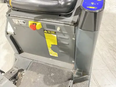 Used Nilfisk Advance VACRIDE 3400-C Ride On Electric Sweeper NO BATTERY Sweepers Michigan US | Maverick Industrial Sales #1402225