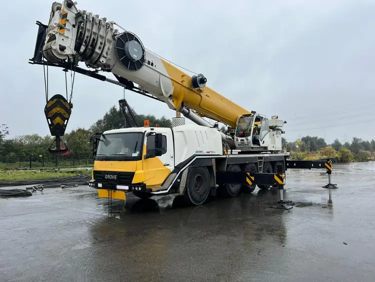 Used 2011 GROVE GMK 5130 Rough Terrain Cranes Texas US | Uriquip #1421112