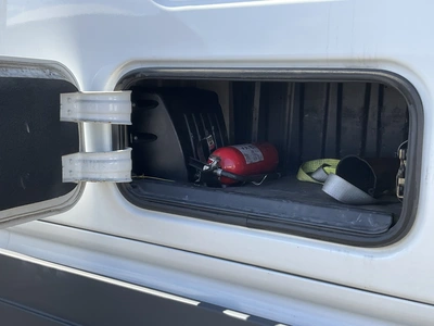 USED 2016 FREIGHTLINER CASDCADIA