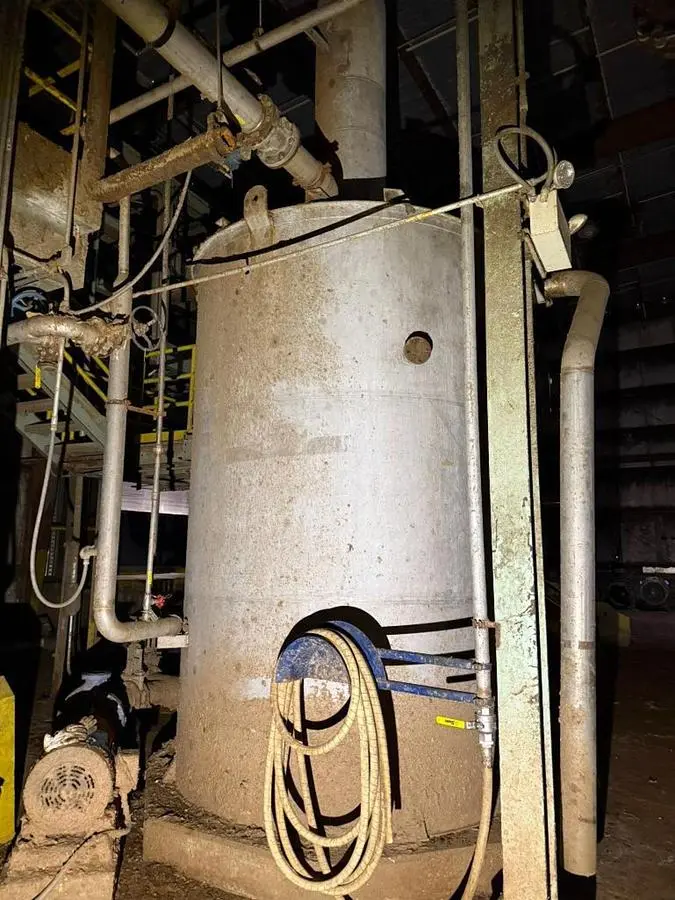 6,500 GALLON TANK 304L STAINLESS STEEL MEASURING 8' DIAMETER X 12' TALL  MA