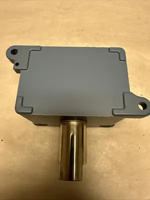 USED UNITED ELECTRIC CONTROLS J6-224